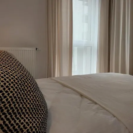 Apartment Fuzja Ana - Bezplatny Garaz - Klimatyzacja - Dostep Na Kod - Fv Lodz (Lodz)