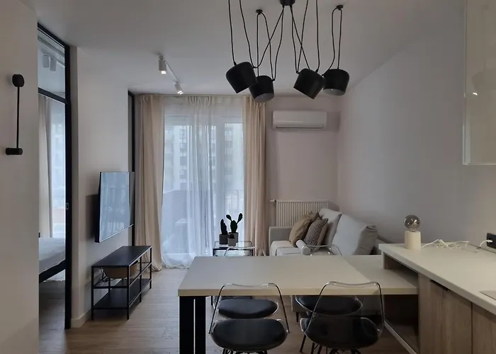 Fuzja Ana - Garaz - Klimatyzacja - Dostep Na Kod - Fv * Łódź